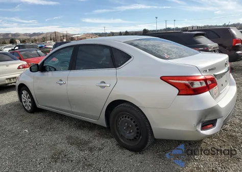 2017 Nissan Sentra S z USA, uszkodzony, nr VIN 3N1AB7AP0HY220472